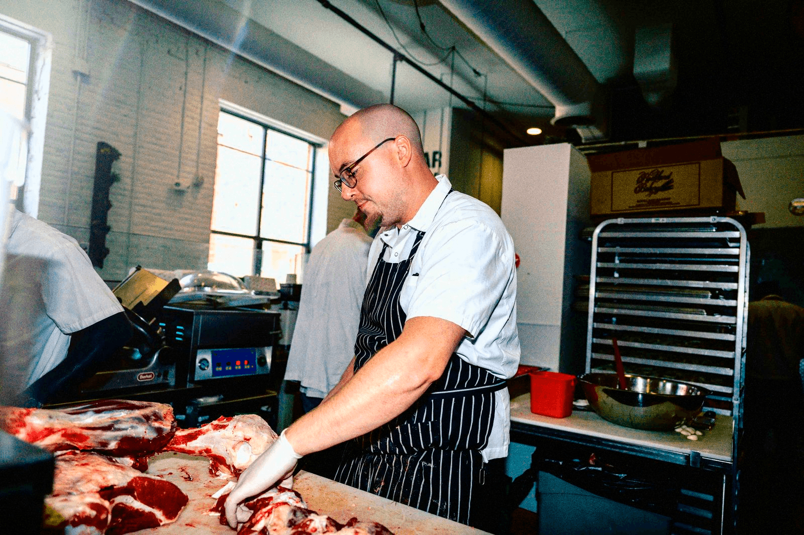 butcher prepping meat at Cabalar Meat Co.